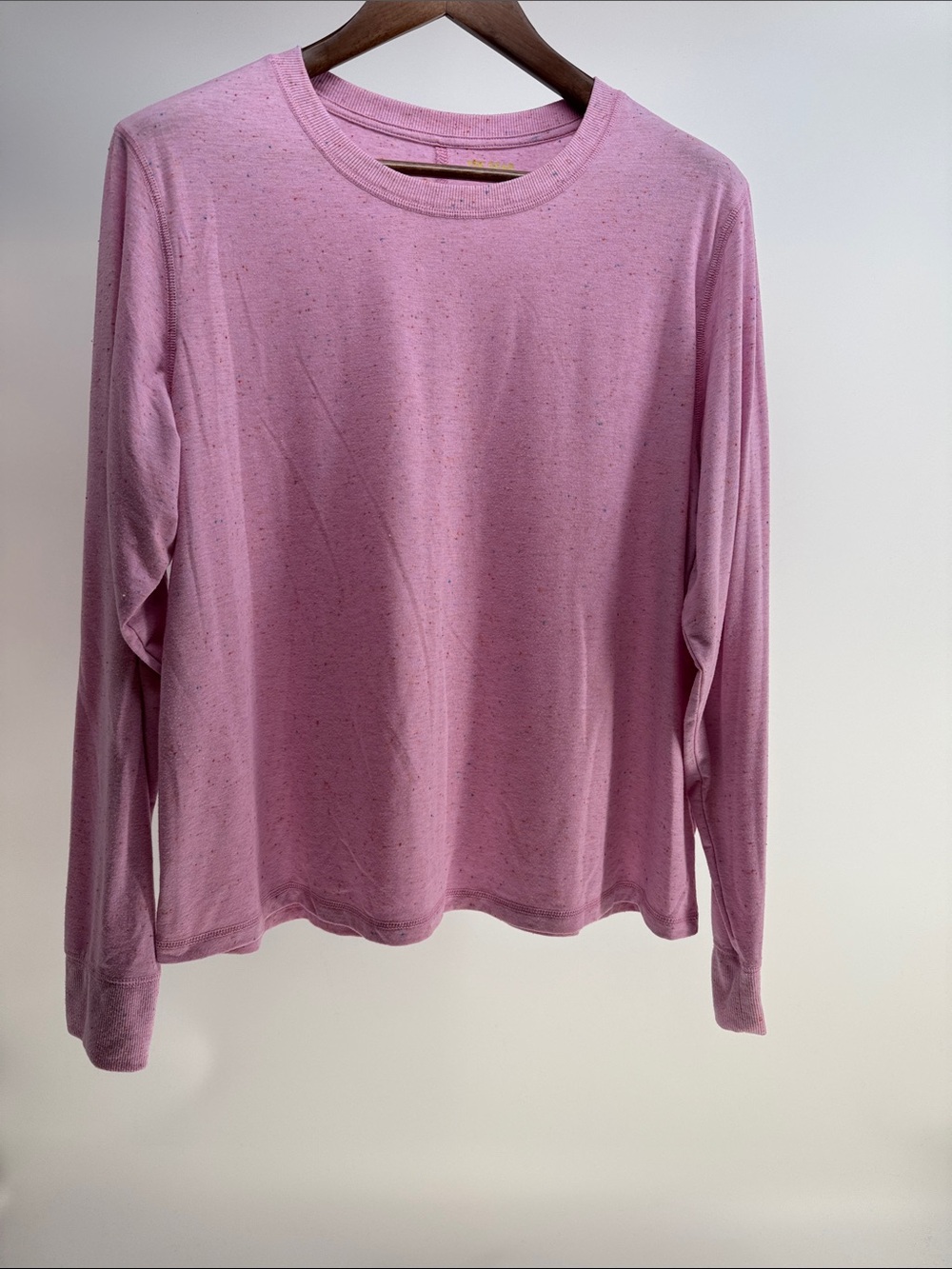 tek gear Long Sleeve Crewneck Top in Light Pink